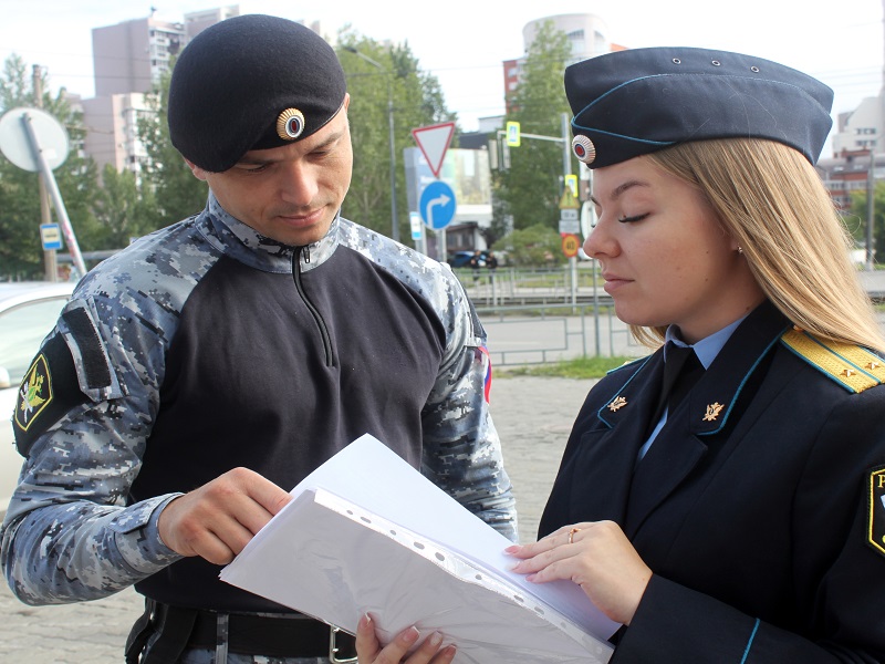 Судебные приставы помогли сотруднику клининговой компании взыскать долг по зарплате.