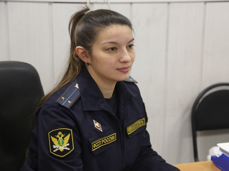 Благодаря судебным приставам девочка получила алименты от отца. Благодаря судебным приставам девочка получила алименты от отца.