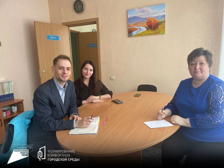 В последние годы мы наблюдаем масштабные преобразования городской среды. Это касается не только крупных центров, но и большого числа средних и малых городов России. В последние годы мы наблюдаем масштабные преобразования городской среды. Это касается не только крупных центров, но и большого числа средних и малых городов России.