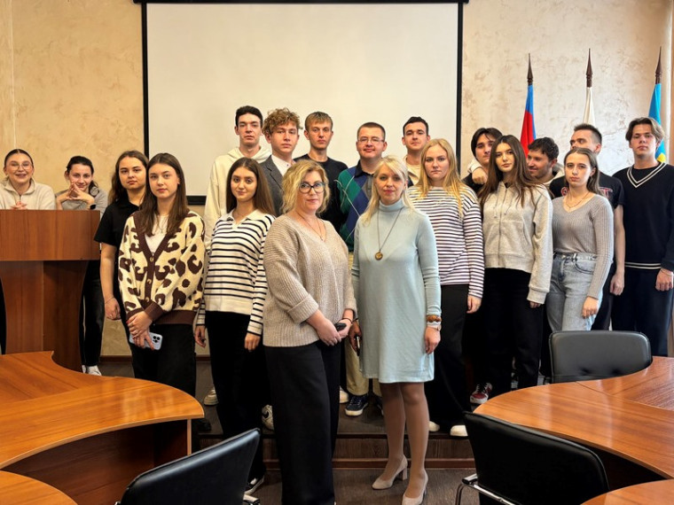 Студенты Академии побывали в администрации Центрального района. Студенты Академии побывали в администрации Центрального района.